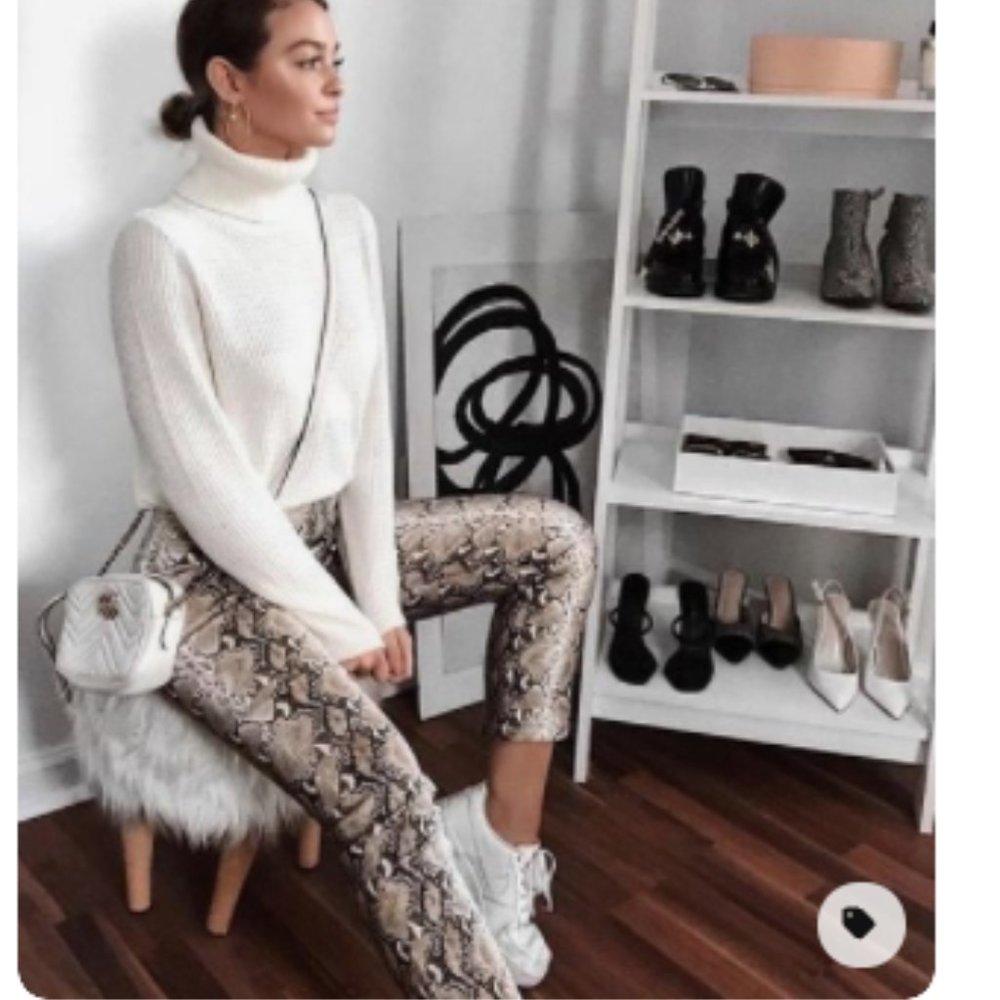 LA LUXE Snakeprint Python Leggings Like NEW! Sz Med